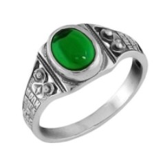 Серебряное кольцо с зеленым фианитом
