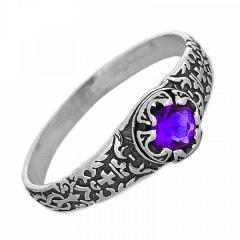 Серебряное кольцо сиреневый фианит